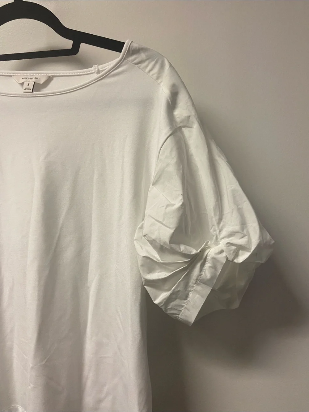 Banana Republic White Puff-Sleeve Boatneck Blouse
